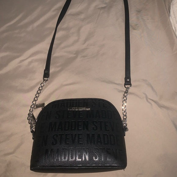 Steve Madden Handbags - Steve Madden cross body purse